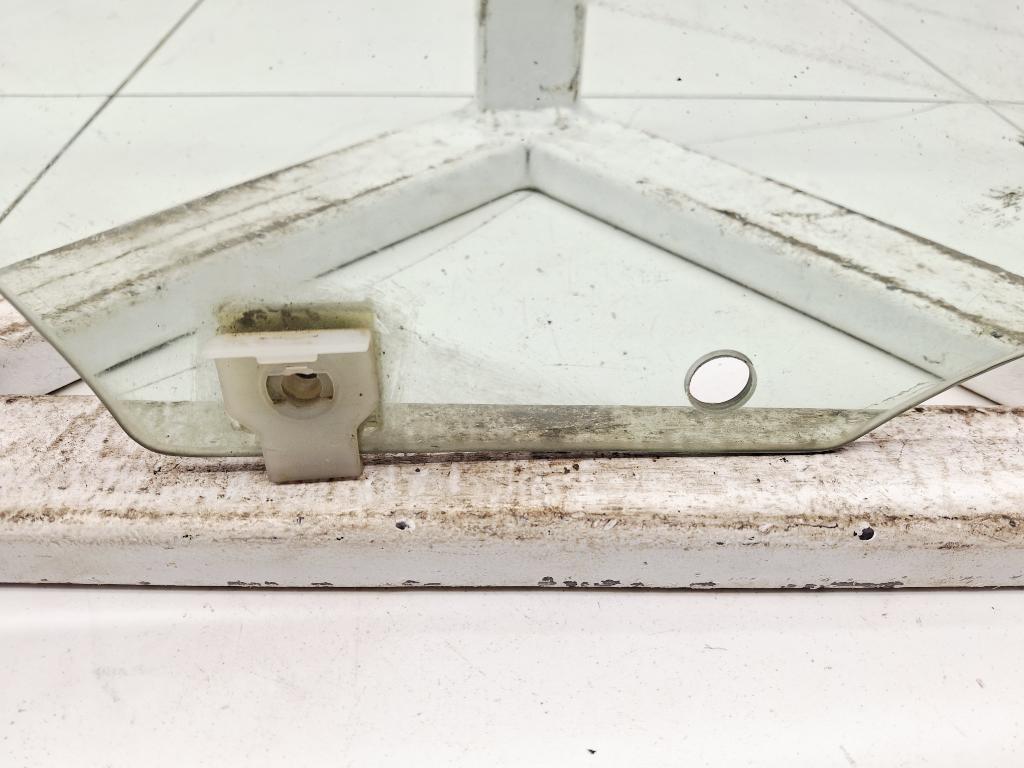 Стекло двери передней левой, 1500 рублей, Пермь