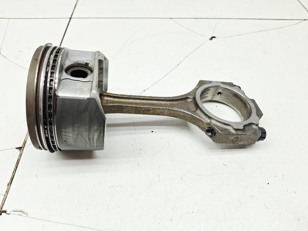 Поршень с шатуном, 3000 рублей, Пермь