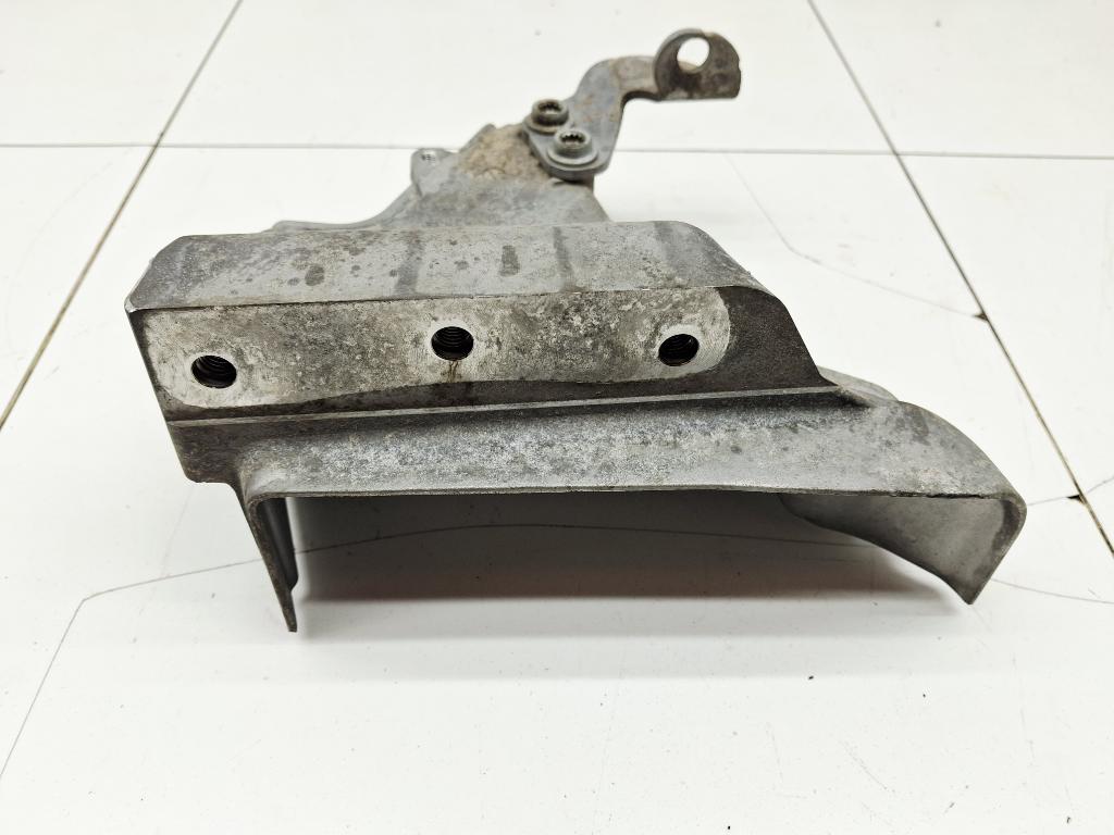 Кронштейн двигателя правый, 1500 рублей, Пермь