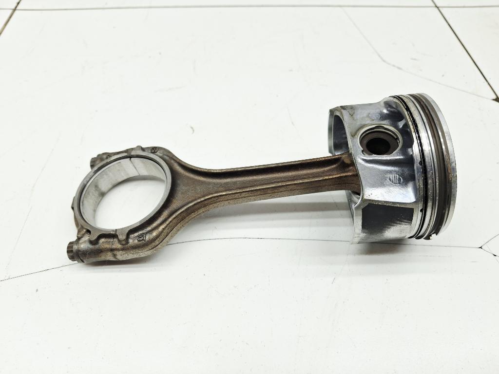 Поршень с шатуном, 2000 рублей, Пермь