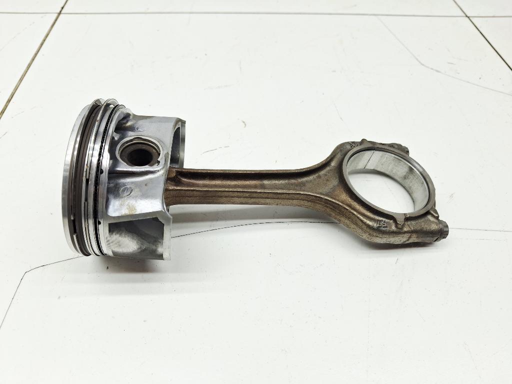 Поршень с шатуном, 2000 рублей, Пермь