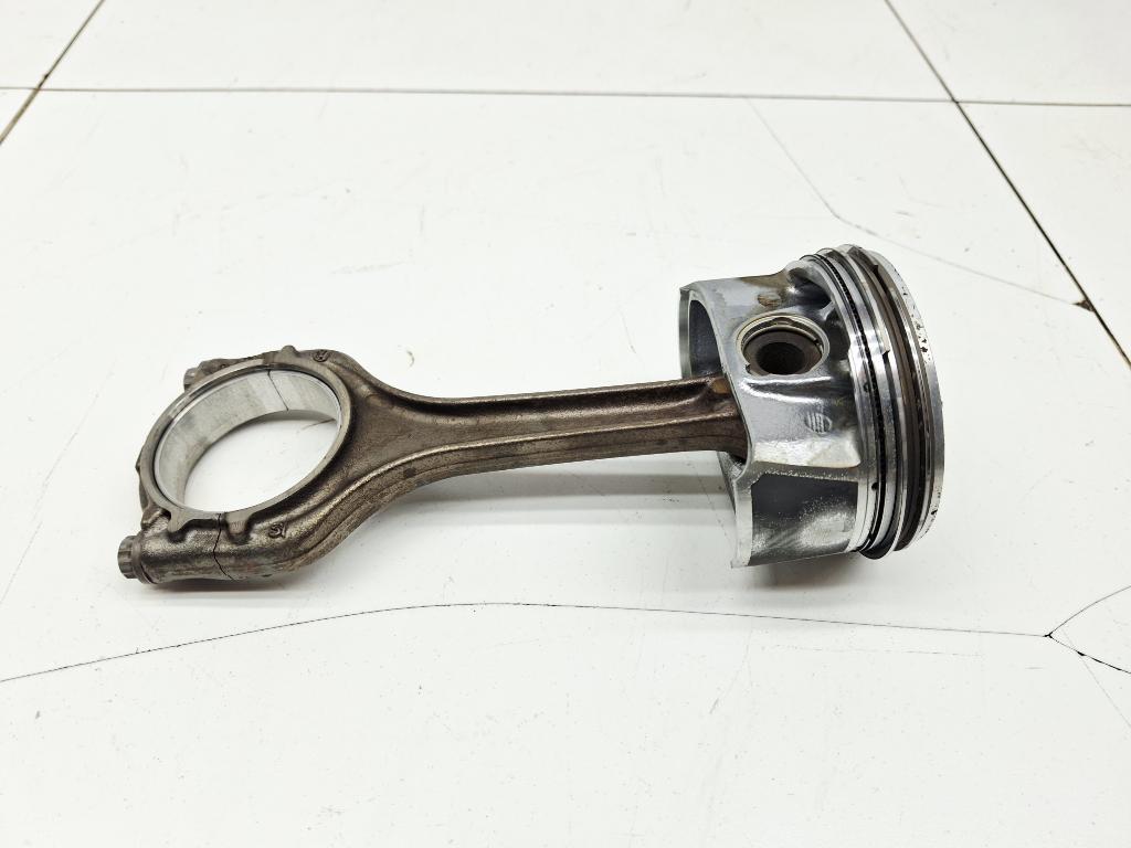 Поршень с шатуном, 2000 рублей, Пермь