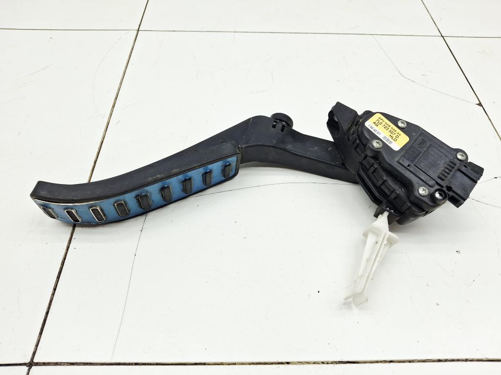 Педаль газа, 1000 рублей, Пермь