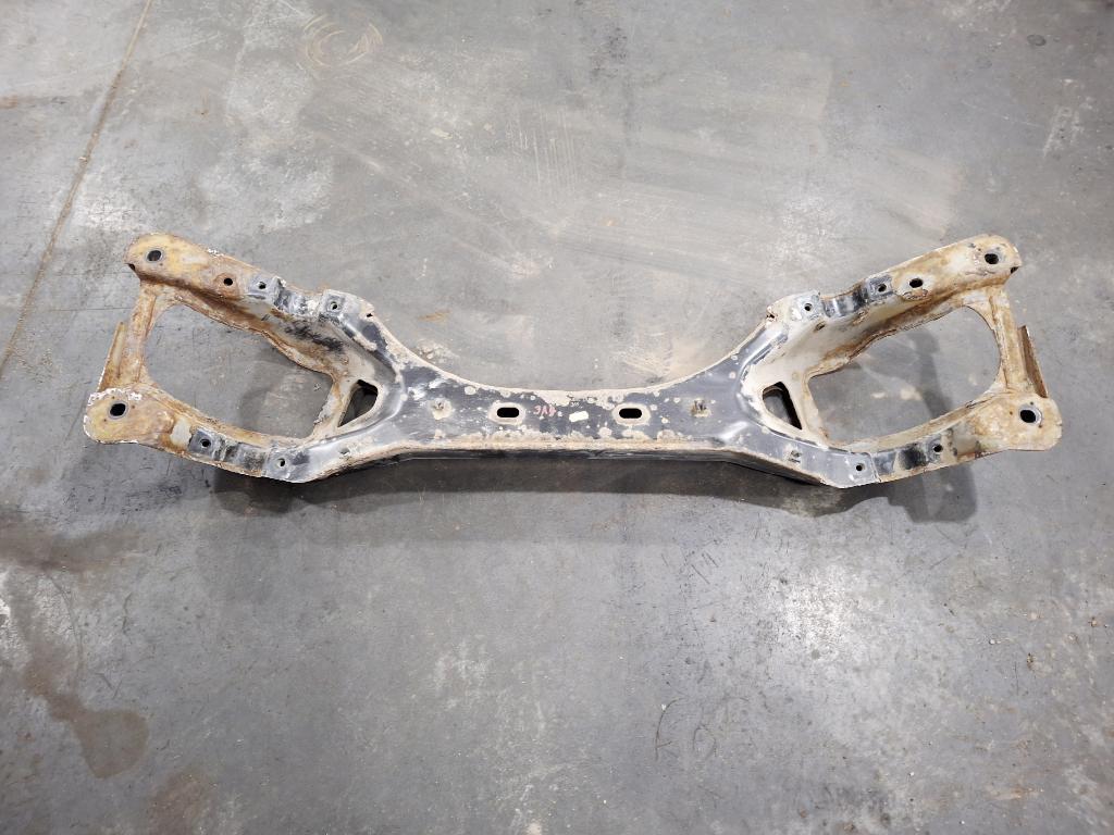 Балка задняя, 1000 рублей, Пермь