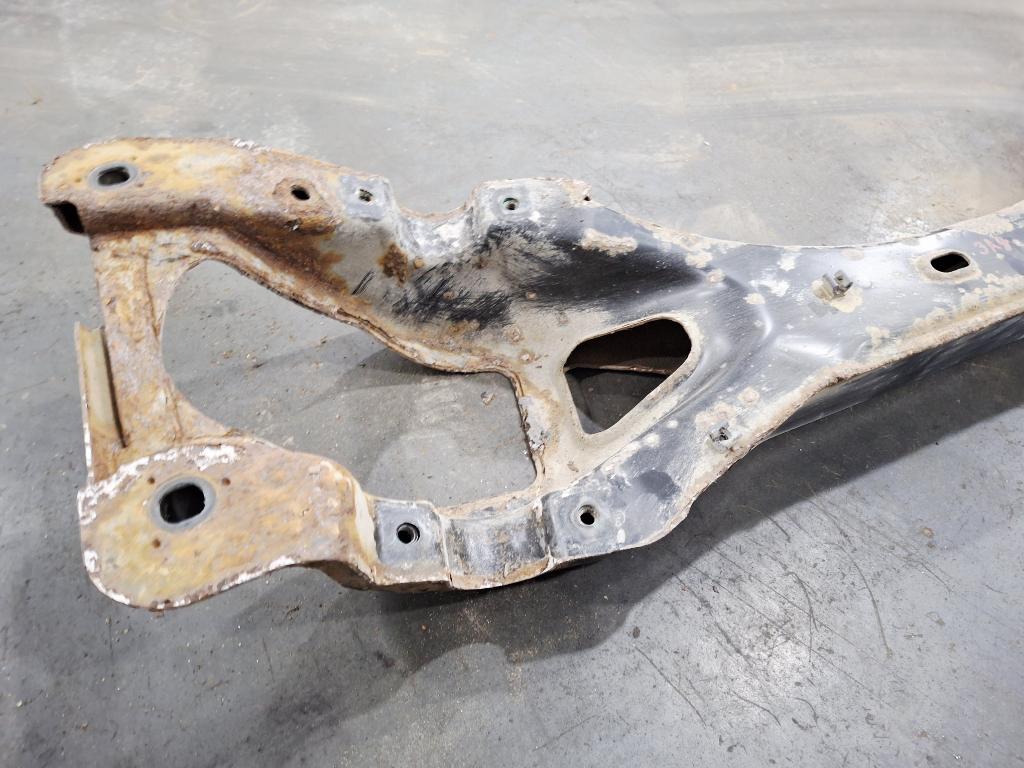 Балка задняя, 1000 рублей, Пермь