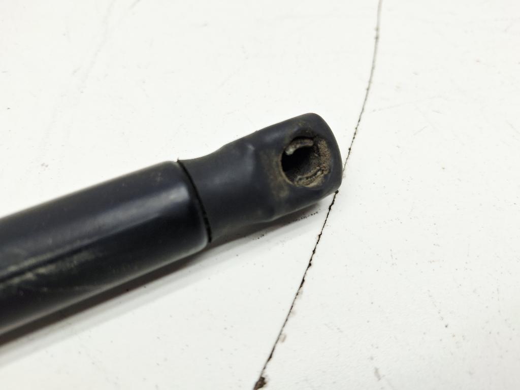 Амортизатор капота, 500 рублей, Пермь