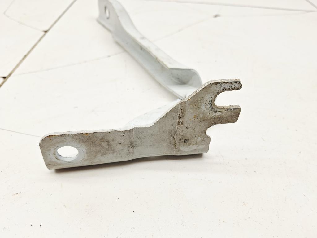 Петля капота правая, 1000 рублей, Пермь