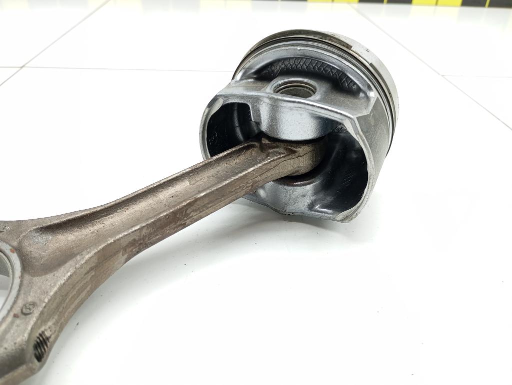 Поршень с шатуном, 4000 рублей, Пермь