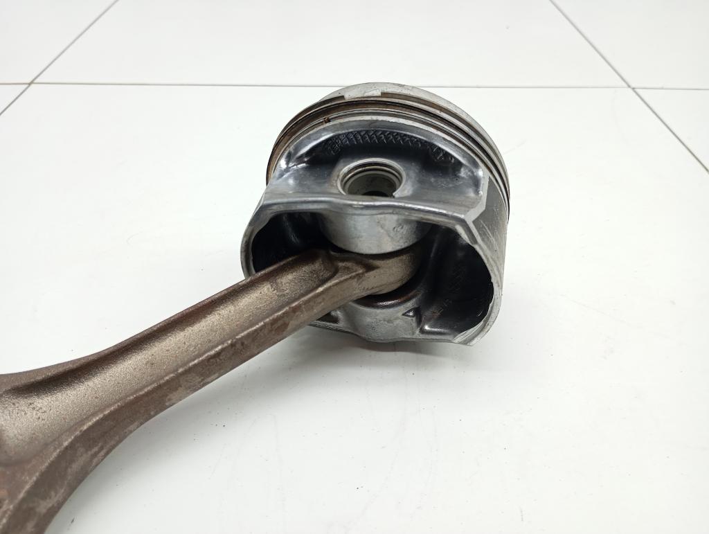 Поршень с шатуном, 4000 рублей, Пермь