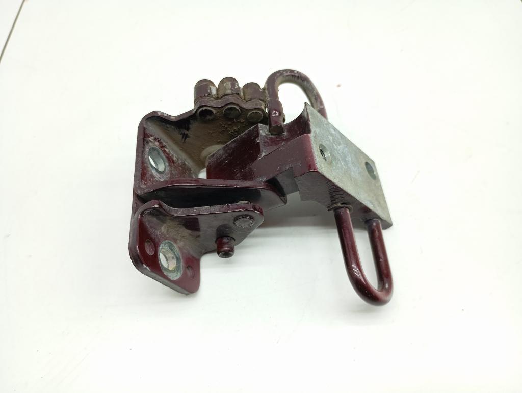 Петля двери передней правой нижняя, 1000 рублей, Пермь