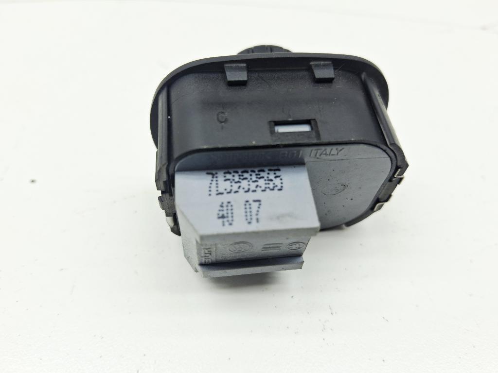 Переключатель регулировки зеркала, 1000 рублей, Пермь