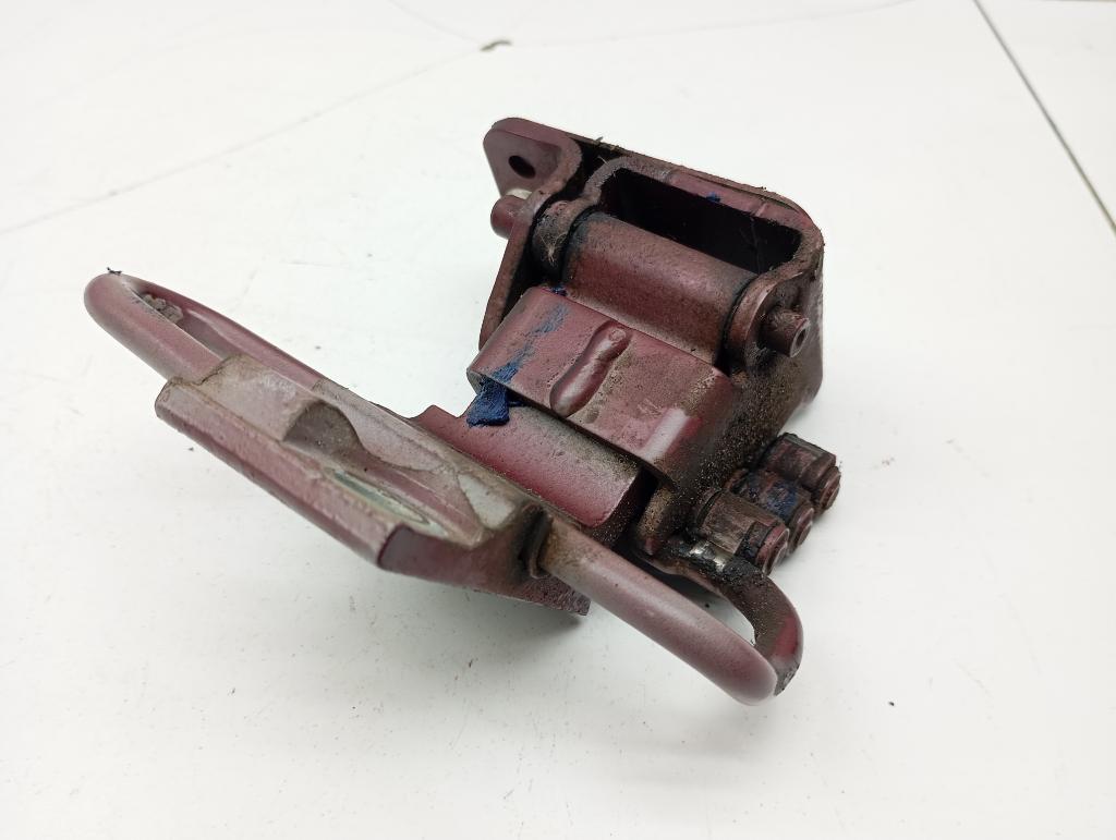 Петля двери передней левой нижняя, 1000 рублей, Пермь