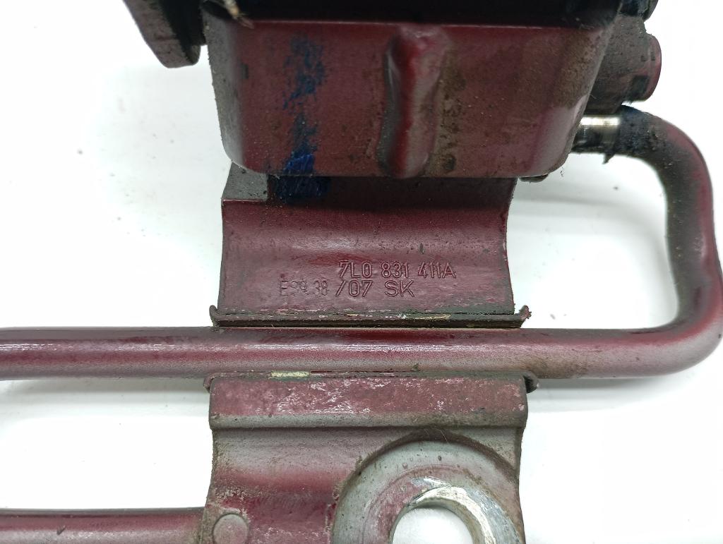 Петля двери передней левой нижняя, 1000 рублей, Пермь