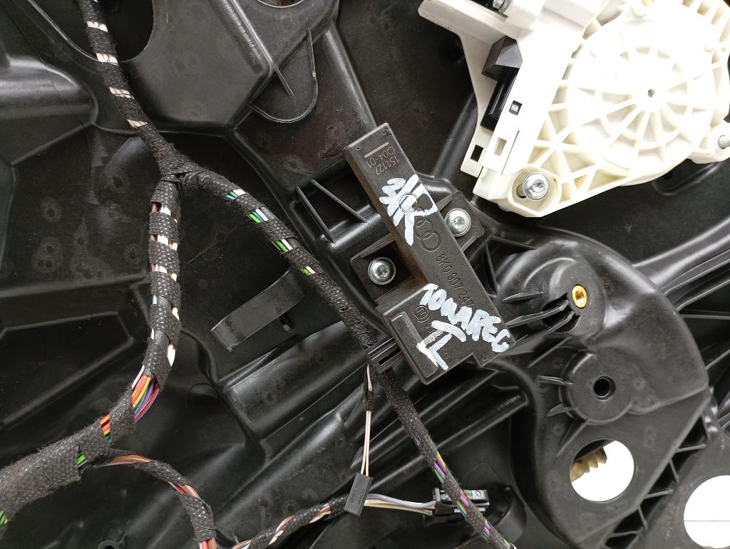 Стеклоподъемник задний правый, 3000 рублей, Пермь