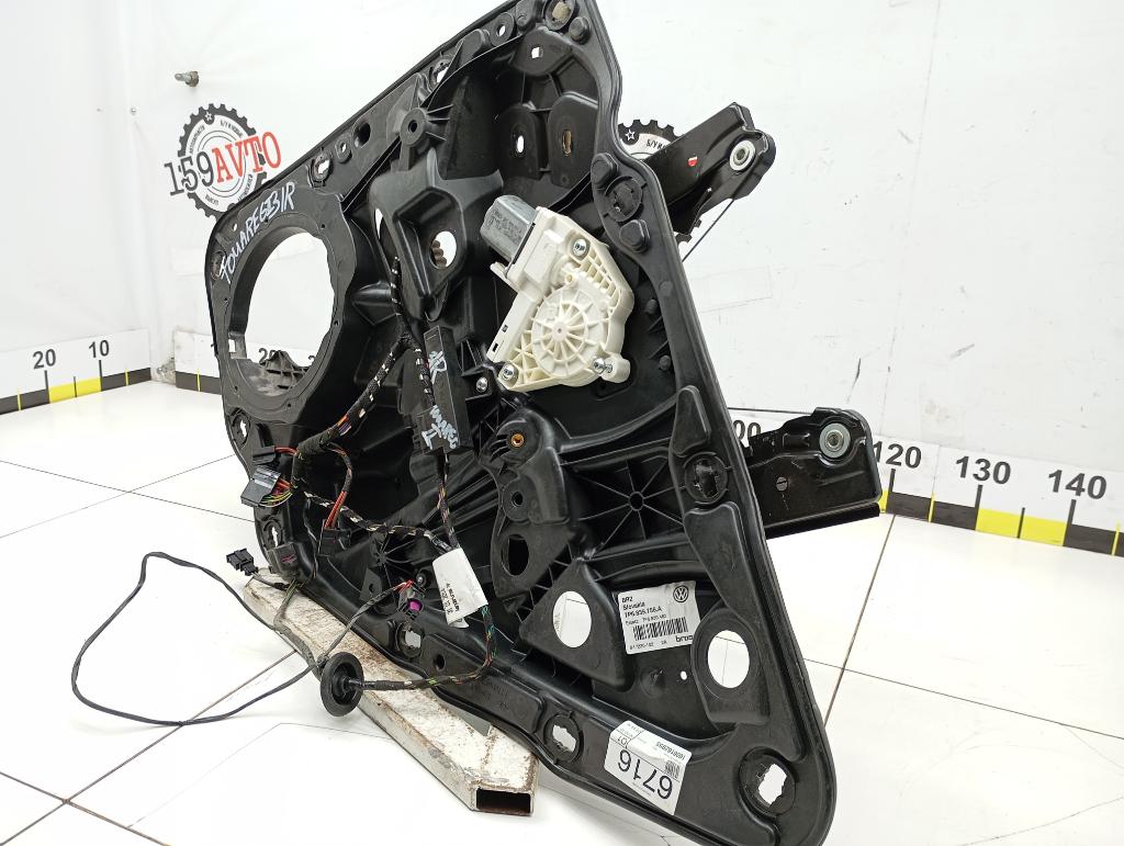 Стеклоподъемник задний правый, 3000 рублей, Пермь