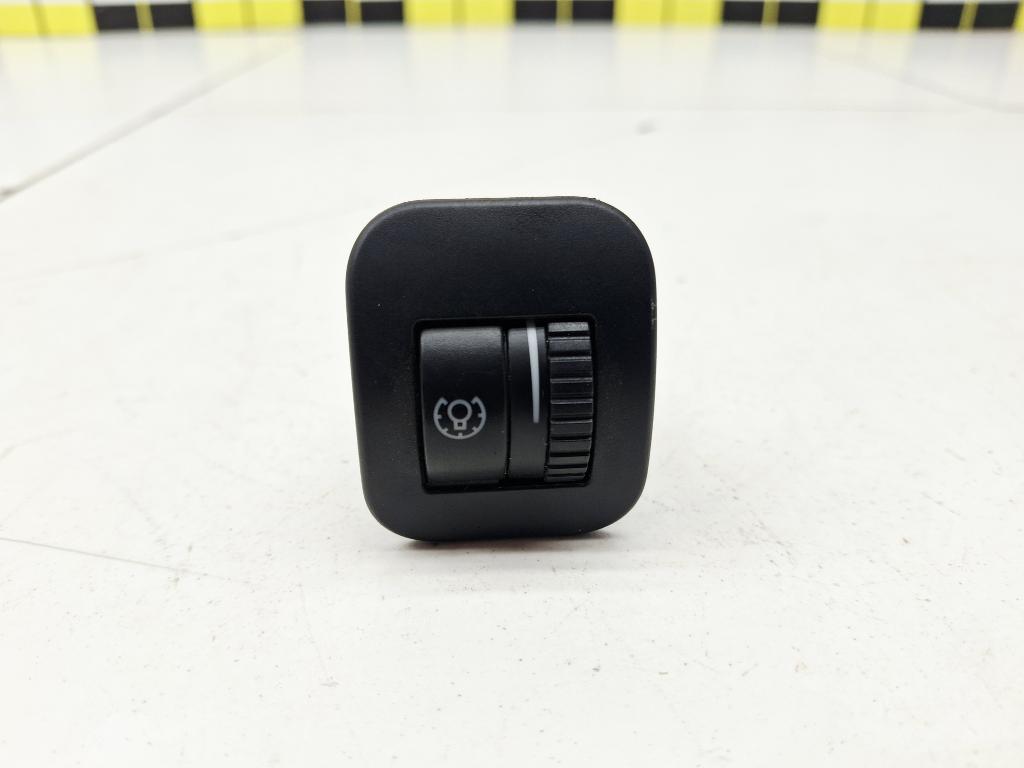 Кнопка освещения панели приборов, 500 рублей, Пермь