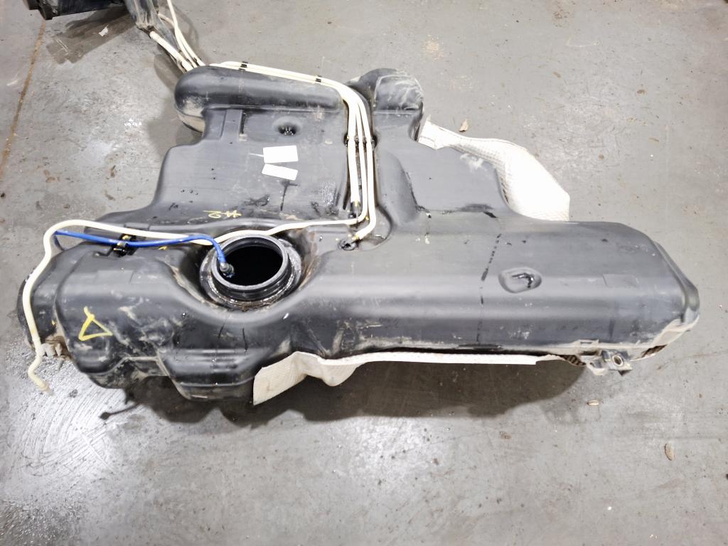 Бак топливный, 2000 рублей, Пермь