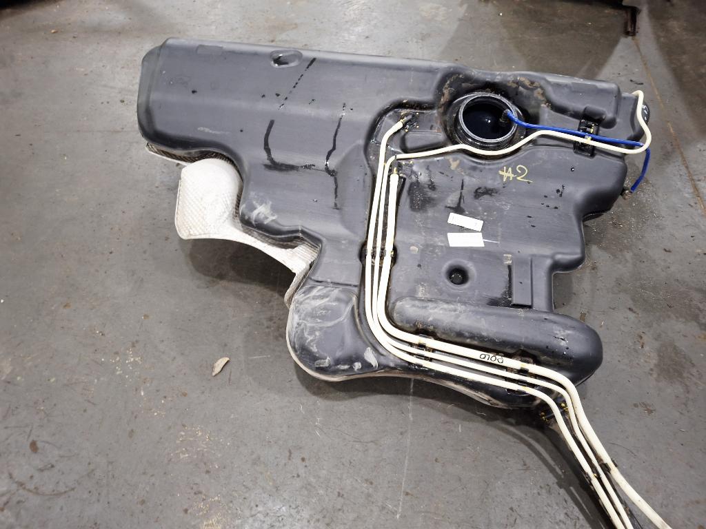 Бак топливный, 2000 рублей, Пермь