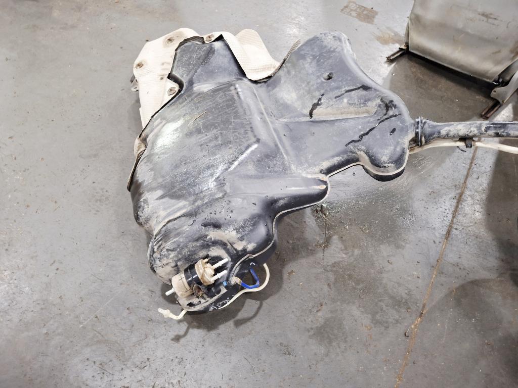 Бак топливный, 2000 рублей, Пермь