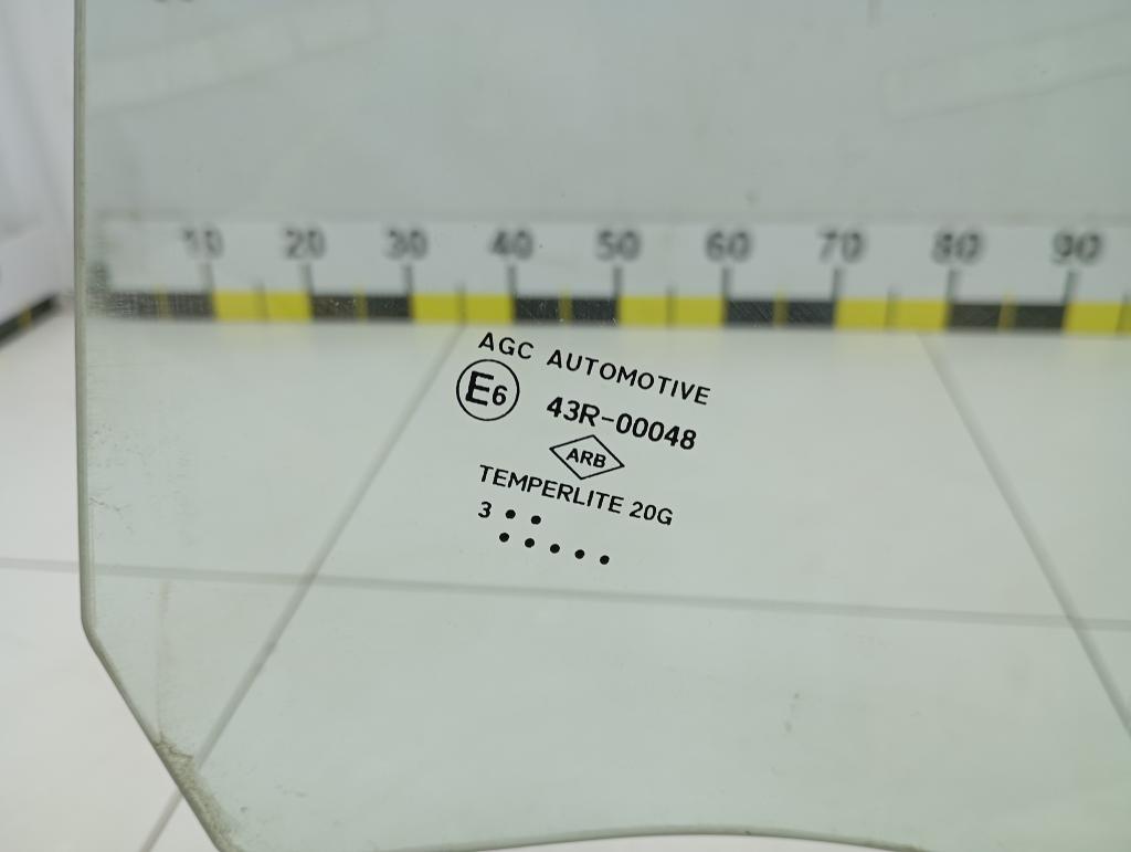 Стекло двери задней правой, 1500 рублей, Пермь