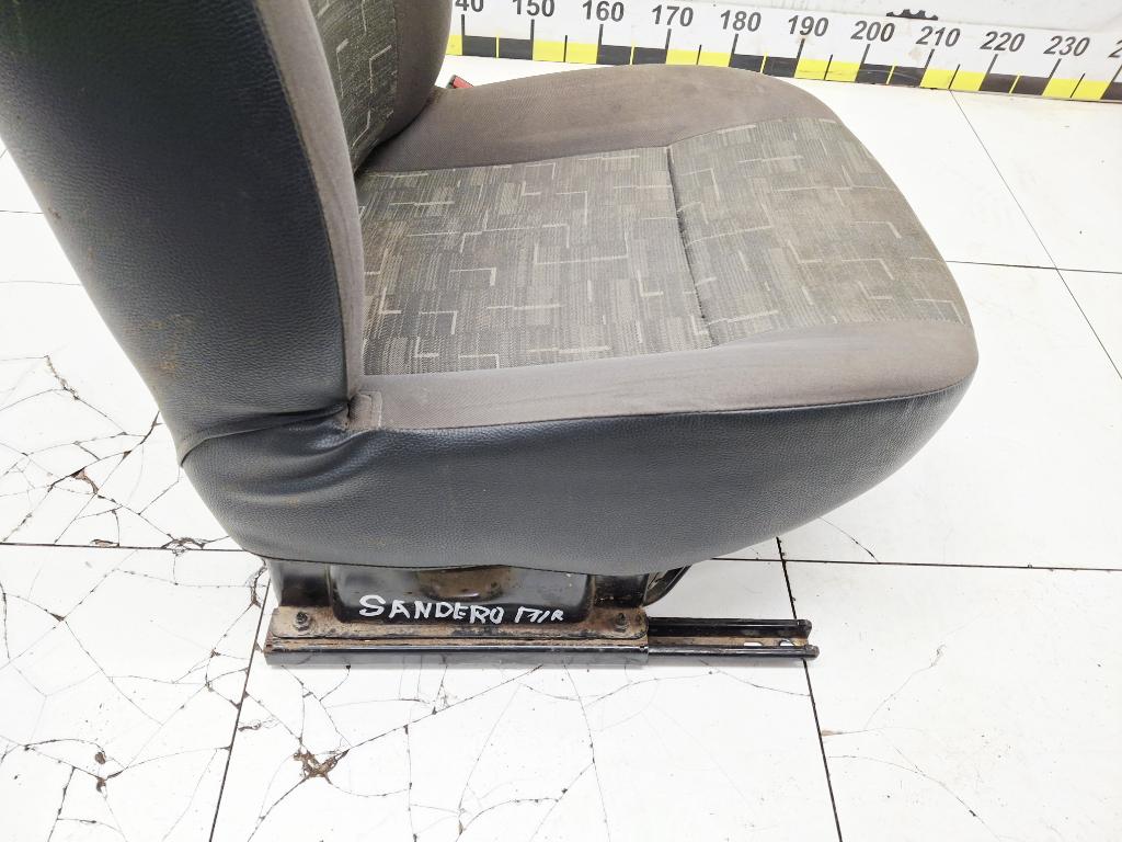 Сиденье переднее правое, 4000 рублей, Пермь