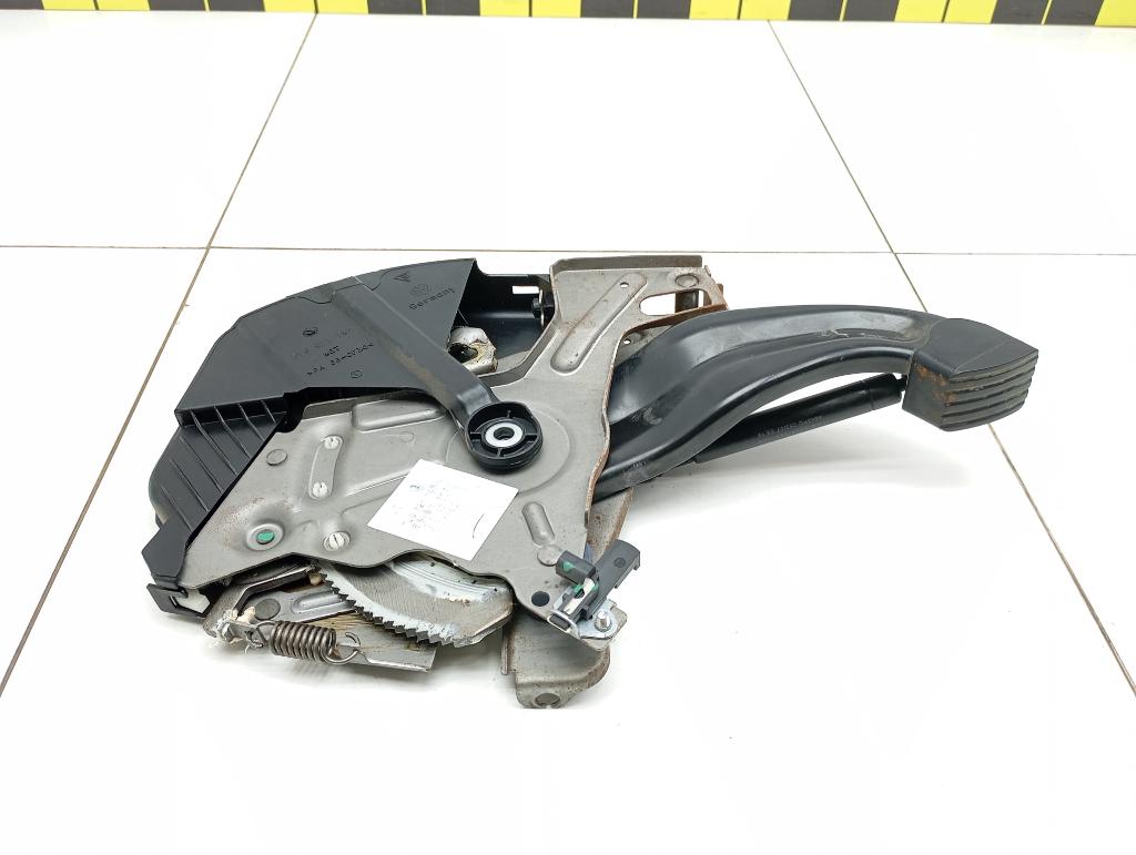 Педаль ручника, 1000 рублей, Пермь