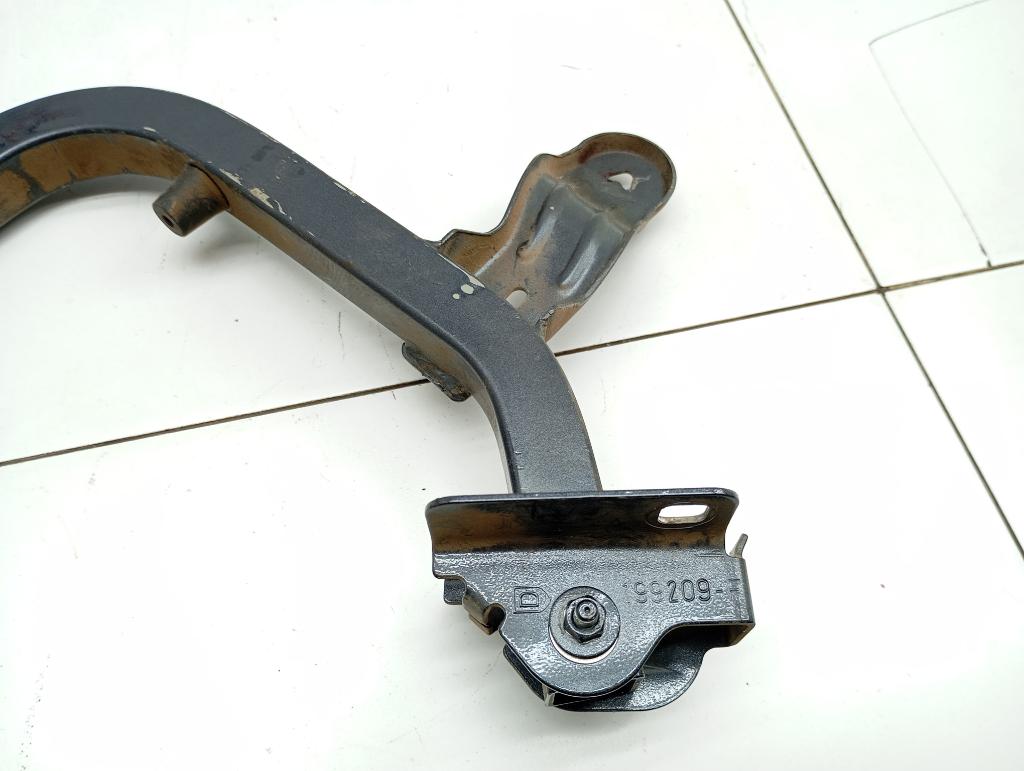 Петля крышки багажника, 500 рублей, Пермь