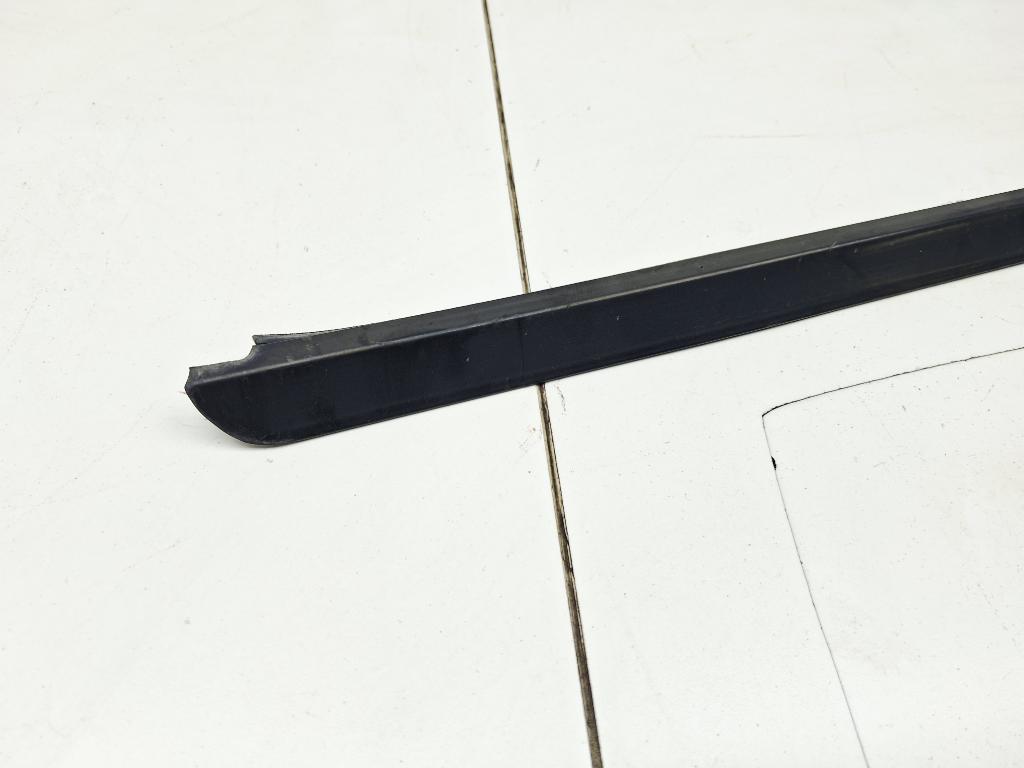 Накладка стекла заднего правого, 500 рублей, Пермь