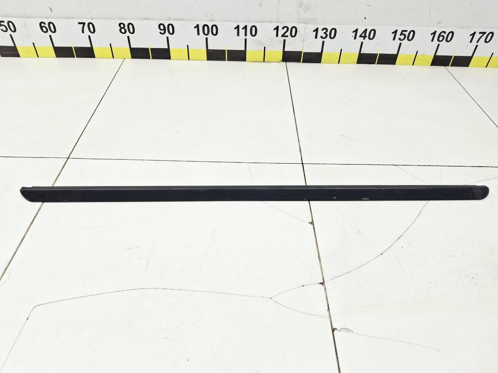 Накладка стекла переднего правого, 1000 рублей, Пермь