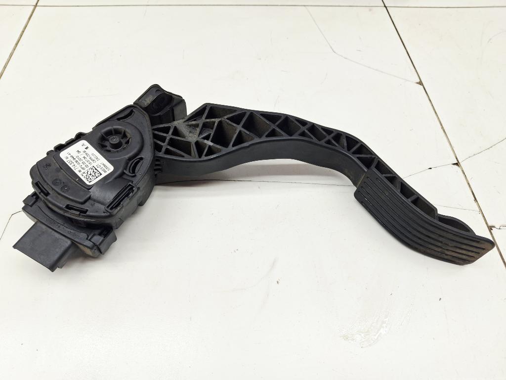 Педаль газа, 2000 рублей, Пермь