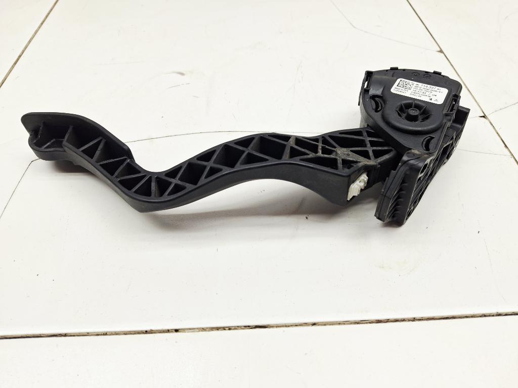 Педаль газа, 2000 рублей, Пермь