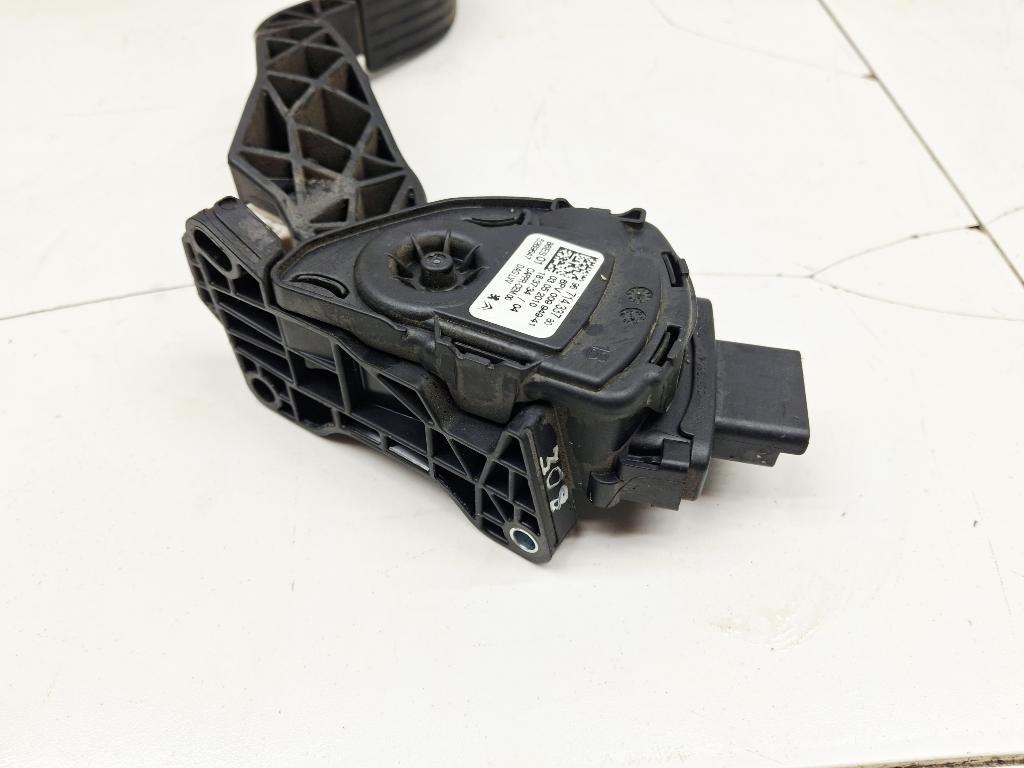 Педаль газа, 2000 рублей, Пермь