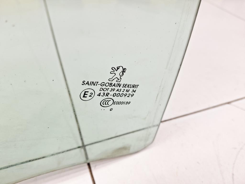 Стекло двери задней правой, 1000 рублей, Пермь