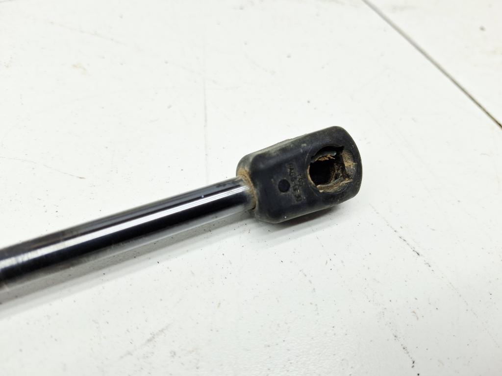 Амортизатор двери багажника, 500 рублей, Пермь