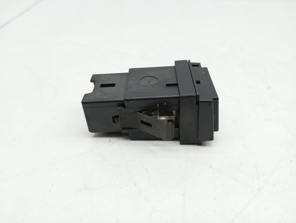 Кнопка обогрева сидений, 500 рублей, Пермь