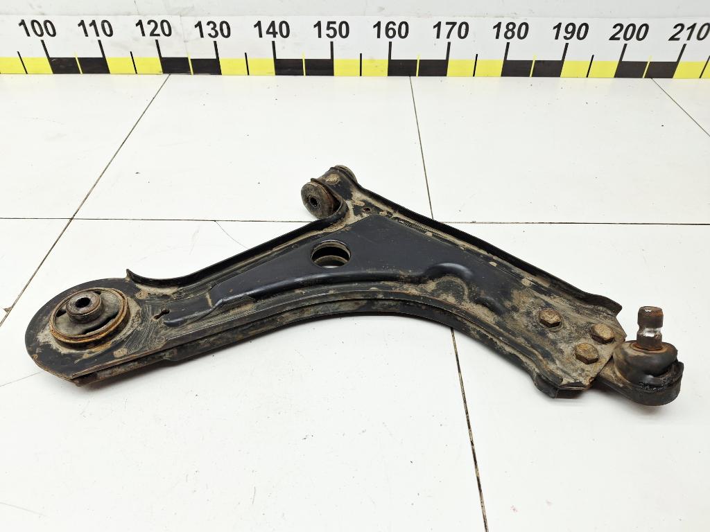 Рычаг передний правый, 1000 рублей, Пермь