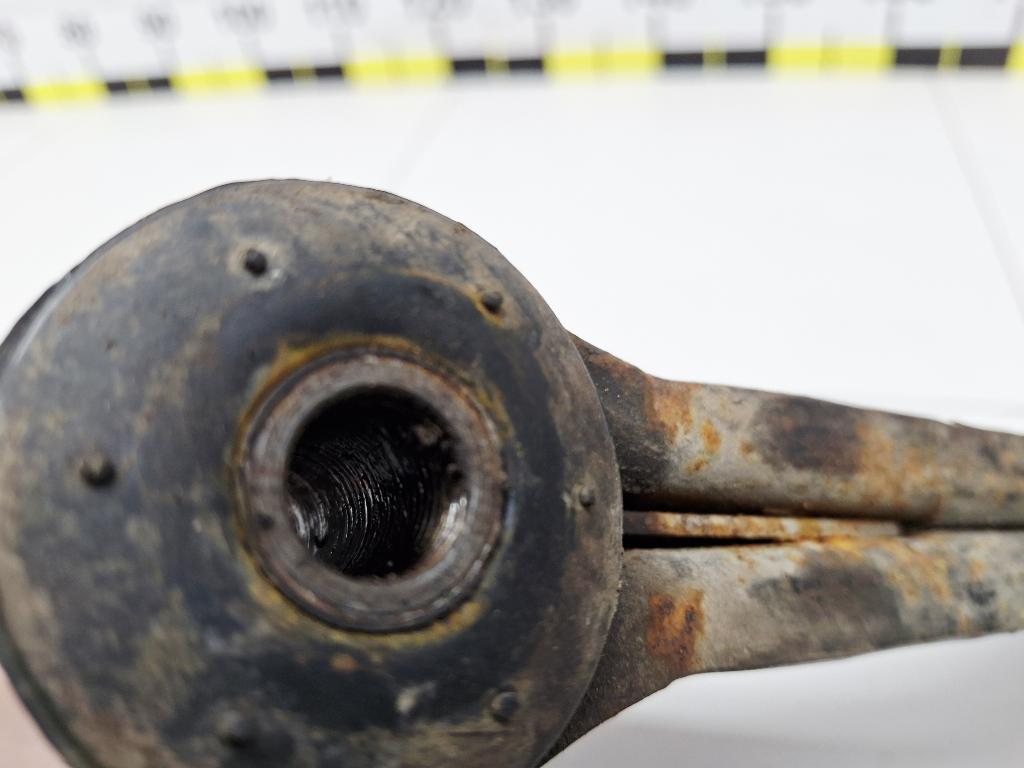 Рычаг передний правый, 1000 рублей, Пермь