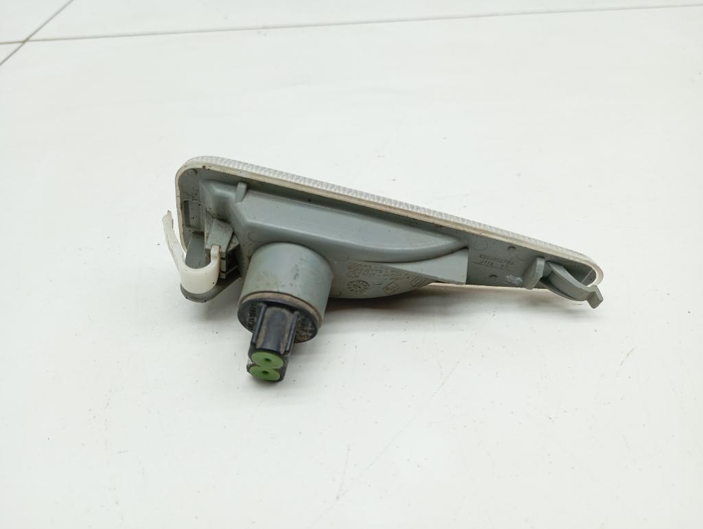 Повторитель на крыло левый, 500 рублей, Пермь