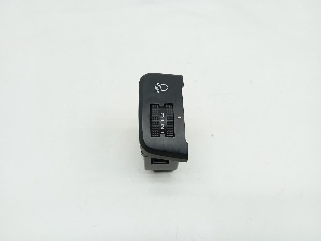 Кнопка корректора фар, 500 рублей, Пермь