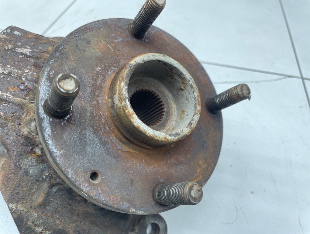 Кулак поворотный передний правый, 2500 рублей, Пермь