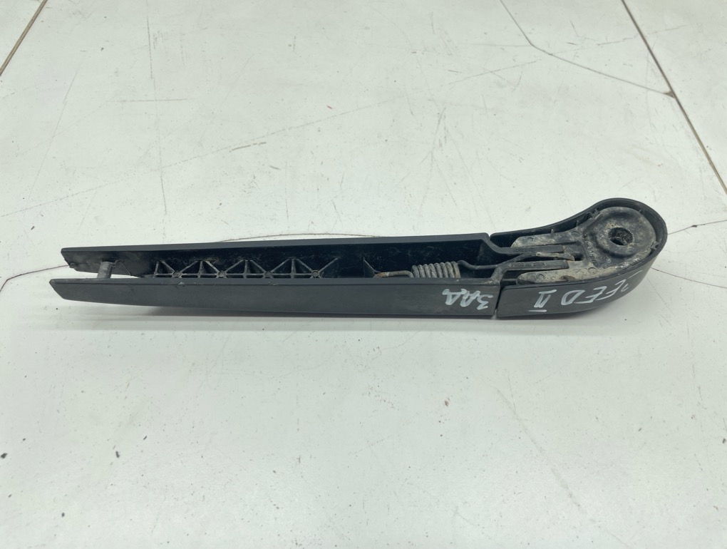 Поводок стеклоочистителя заднего, 1500 рублей, Пермь