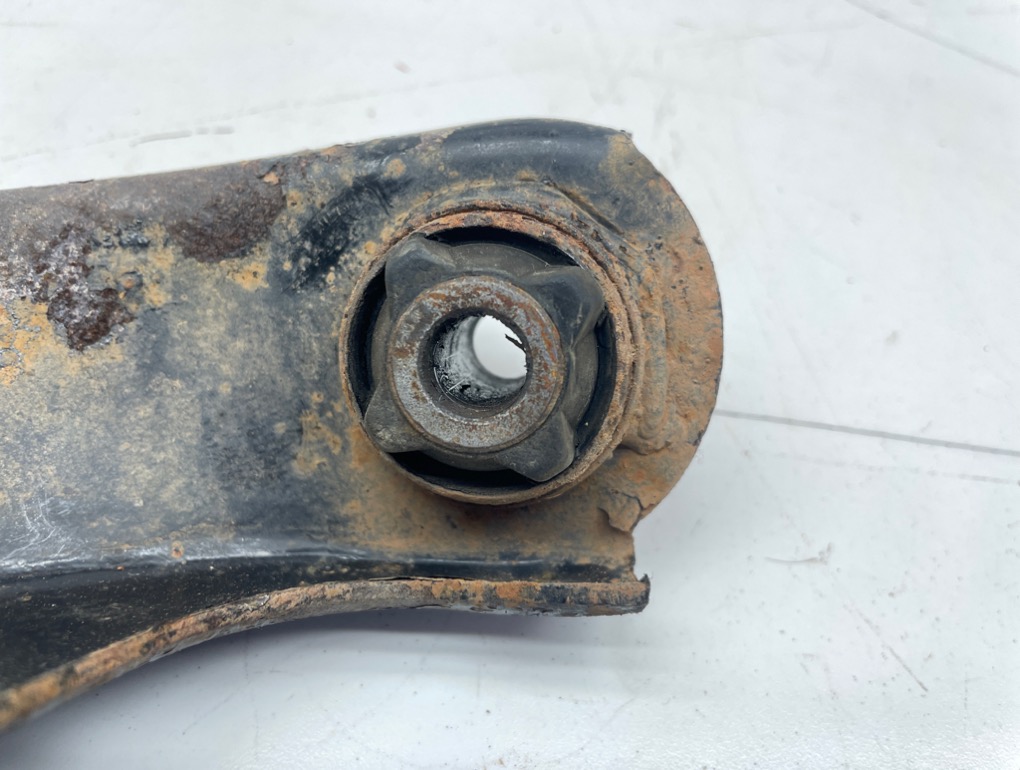 Рычаг передний левый, 1000 рублей, Пермь