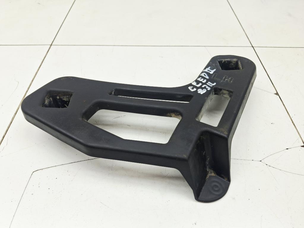 Кронштейн заднего бампера левый, 1500 рублей, Пермь