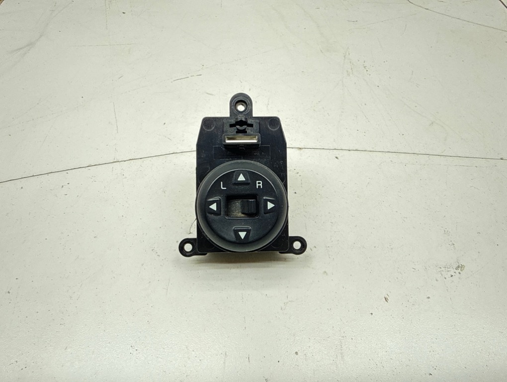 Переключатель регулировки зеркала, 1000 рублей, Пермь