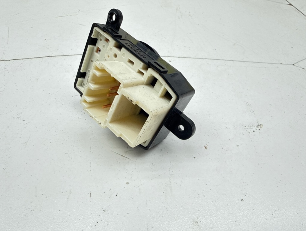 Переключатель регулировки зеркала, 1000 рублей, Пермь