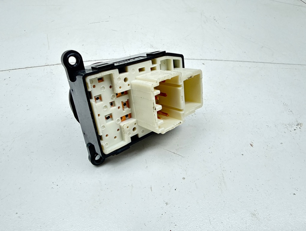 Переключатель регулировки зеркала, 1000 рублей, Пермь