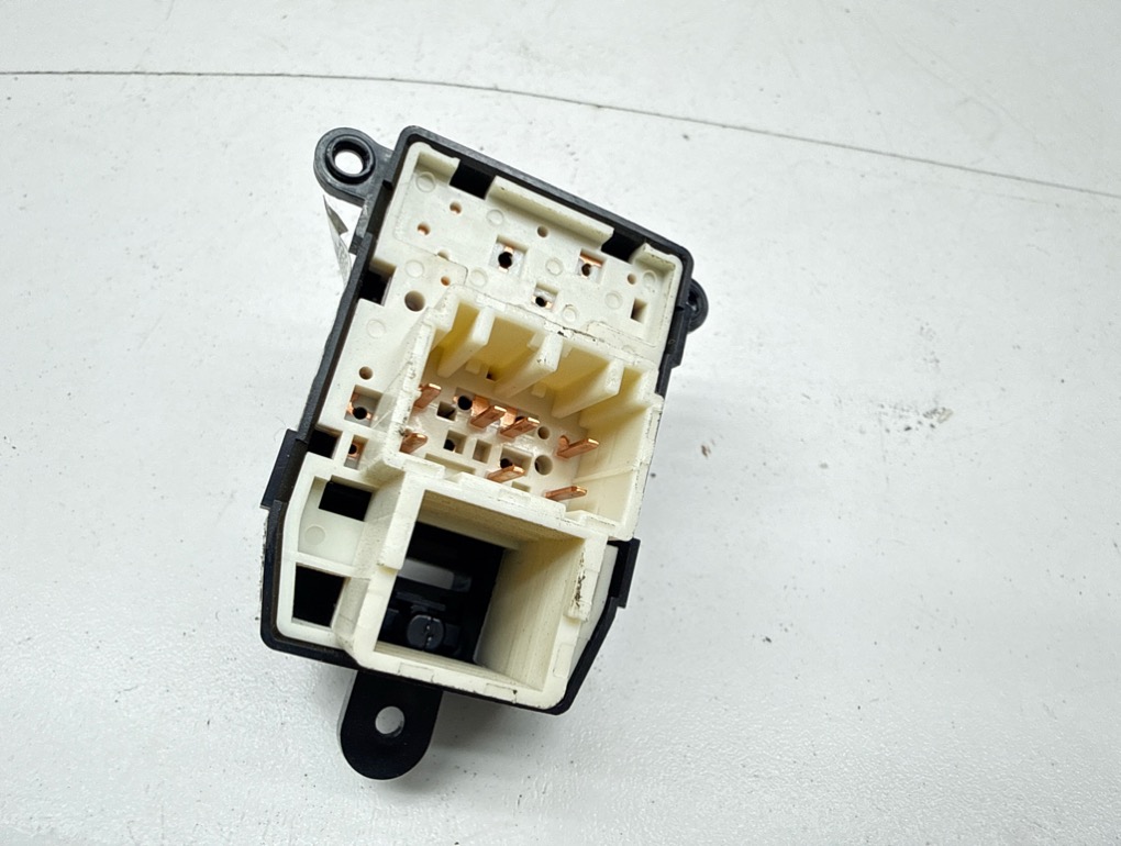 Переключатель регулировки зеркала, 1000 рублей, Пермь