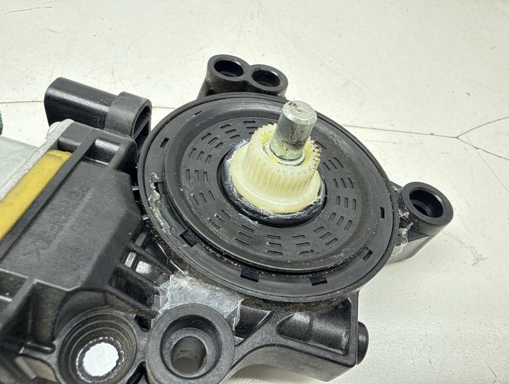 Моторчик стеклоподъемника, 1500 рублей, Пермь