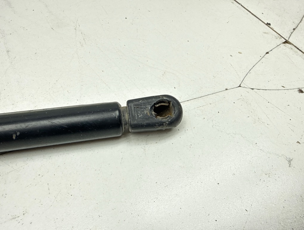 Амортизатор капота, 1000 рублей, Пермь