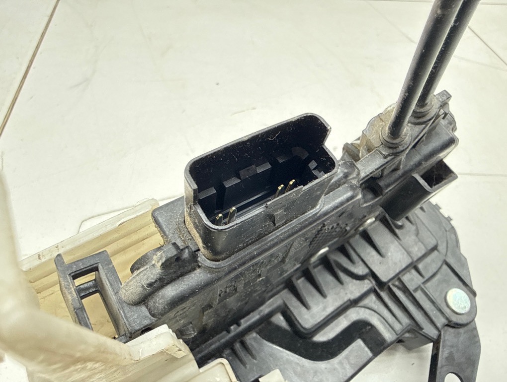 Замок двери передней правой, 4000 рублей, Пермь